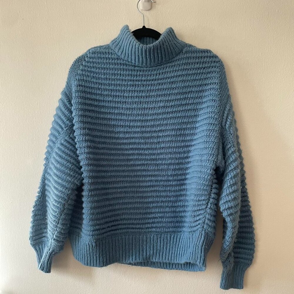 H&M blue pullover sweater